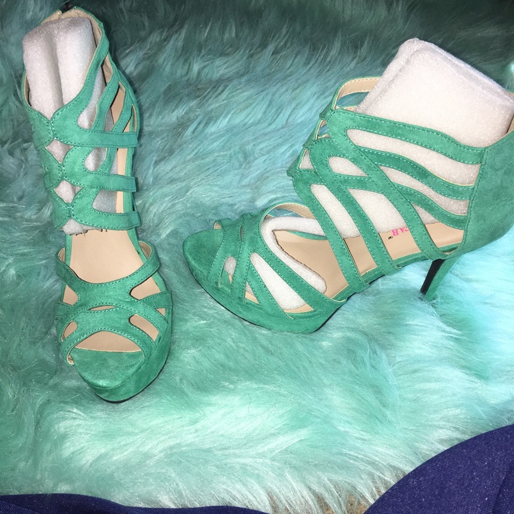 “Lilias” heel